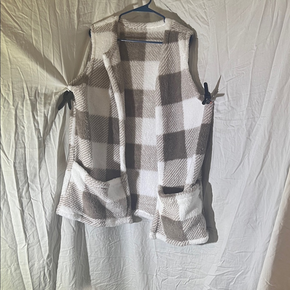 Cozy Plaid Sleeveless Vest